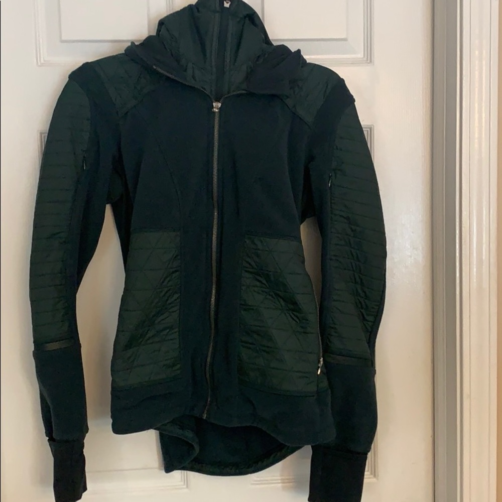Lululemon size 8 fleece coat with removable hood